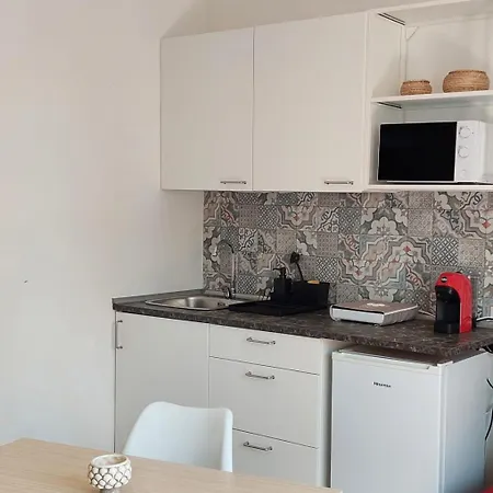 Appartamento Al Teatro Antico Rooms&house *